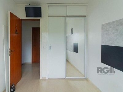 Casa à venda com 157m², 3 quartos, 1 suíte, 4 vagas no bairro Chácara das Pedras em Porto Alegre - Foto 20