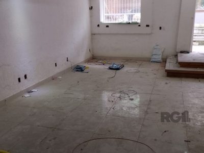 Loja à venda com 75m² no bairro Rio Branco em Porto Alegre - Foto 4