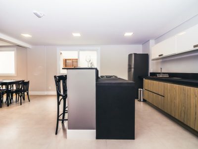 Apartamento à venda com 67m², 2 quartos, 1 suíte, 1 vaga no bairro Santana em Porto Alegre - Foto 17