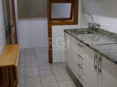 Apartamento à venda com 70m², 2 quartos, 1 suíte, 1 vaga no bairro Menino Deus em Porto Alegre - Foto 12