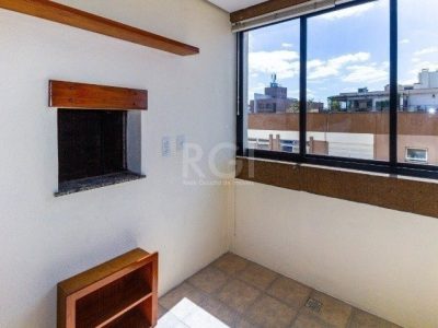 Apartamento à venda com 70m², 2 quartos, 1 suíte, 1 vaga no bairro Menino Deus em Porto Alegre - Foto 2