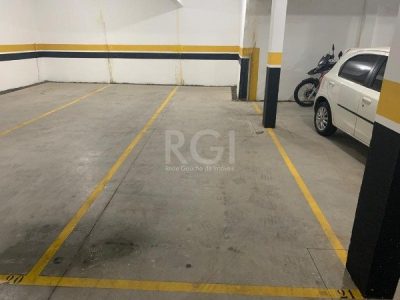 Apartamento à venda com 63m², 2 quartos, 1 suíte, 2 vagas no bairro Petrópolis em Porto Alegre - Foto 24