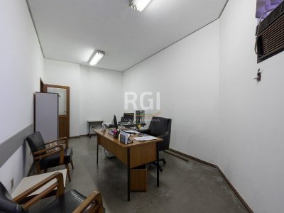 Depósito/Pavilhão à venda com 2.203m², 30 vagas no bairro São João em Porto Alegre - Foto 12