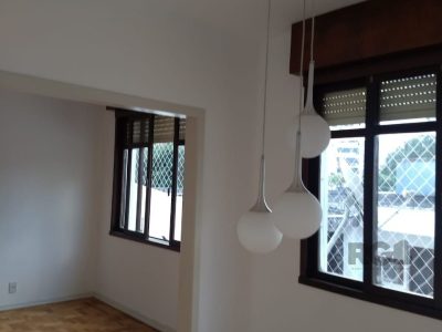 Apartamento à venda com 88m², 2 quartos, 1 vaga no bairro Petrópolis em Porto Alegre - Foto 2