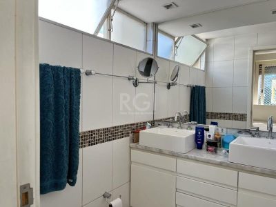 Apartamento à venda com 125m², 3 quartos, 1 suíte, 2 vagas no bairro Auxiliadora em Porto Alegre - Foto 15