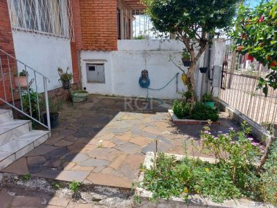 Casa à venda com 66m², 2 quartos, 2 vagas no bairro Santa Tereza em Porto Alegre - Foto 3