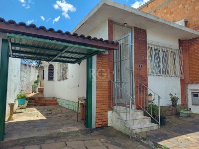 Casa à venda com 66m², 2 quartos, 2 vagas no bairro Santa Tereza em Porto Alegre - Foto 4