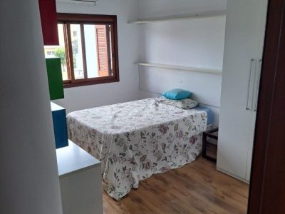 Casa à venda com 200m², 3 quartos, 1 suíte, 4 vagas no bairro Sarandi em Porto Alegre - Foto 8