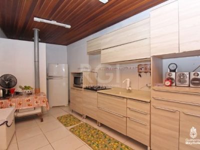 Casa à venda com 295m², 4 quartos, 1 suíte, 6 vagas no bairro Tristeza em Porto Alegre - Foto 25