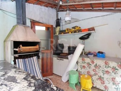 Casa à venda com 295m², 4 quartos, 1 suíte, 6 vagas no bairro Tristeza em Porto Alegre - Foto 31