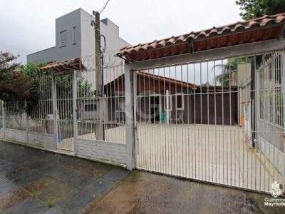 Casa à venda com 295m², 4 quartos, 1 suíte, 6 vagas no bairro Tristeza em Porto Alegre - Foto 33