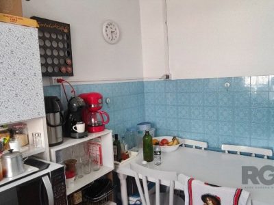 Casa à venda com 130m², 5 quartos, 2 suítes no bairro Cristal em Porto Alegre - Foto 5