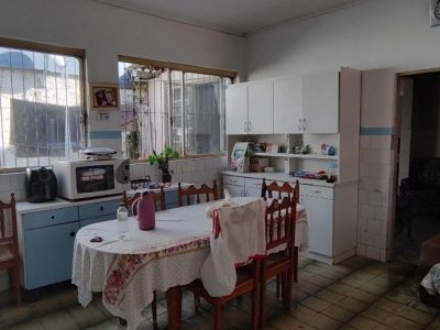 Casa à venda com 130m², 5 quartos, 2 suítes no bairro Cristal em Porto Alegre - Foto 12