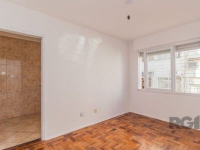 Apartamento à venda com 55m², 2 quartos, 1 vaga no bairro Passo d'Areia em Porto Alegre - Foto 2