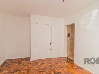 Apartamento à venda com 55m², 2 quartos, 1 vaga no bairro Passo d'Areia em Porto Alegre - Foto 5