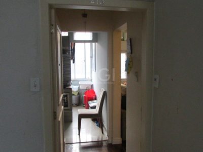 Apartamento à venda com 58m², 2 quartos no bairro Praia de Belas em Porto Alegre - Foto 3