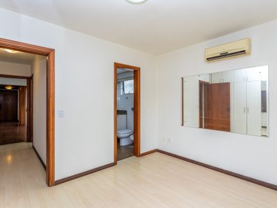 Apartamento à venda com 124m², 3 quartos, 1 suíte, 2 vagas no bairro Petrópolis em Porto Alegre - Foto 14