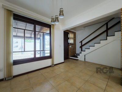 Casa Condominio à venda com 121m², 3 quartos, 1 suíte, 2 vagas no bairro Ipanema em Porto Alegre - Foto 2