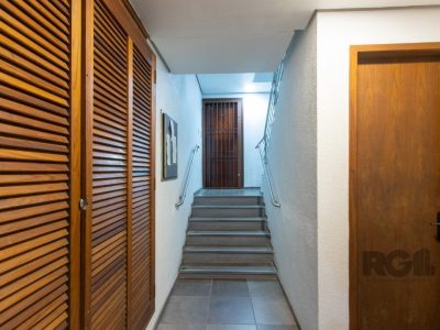 Cobertura à venda com 219m², 4 quartos, 1 suíte no bairro Petrópolis em Porto Alegre - Foto 4