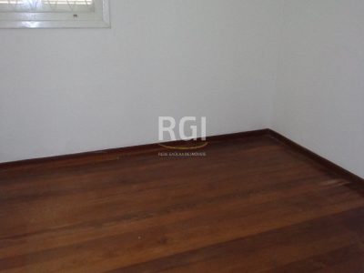 Casa à venda com 270m², 3 quartos, 2 vagas no bairro Higienópolis em Porto Alegre - Foto 5