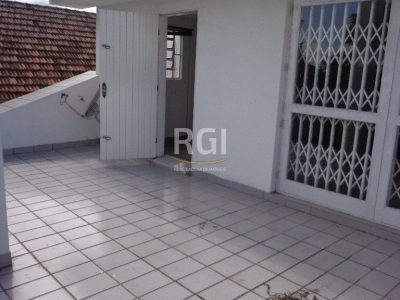 Casa à venda com 270m², 3 quartos, 2 vagas no bairro Higienópolis em Porto Alegre - Foto 11