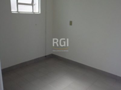 Casa à venda com 270m², 3 quartos, 2 vagas no bairro Higienópolis em Porto Alegre - Foto 13