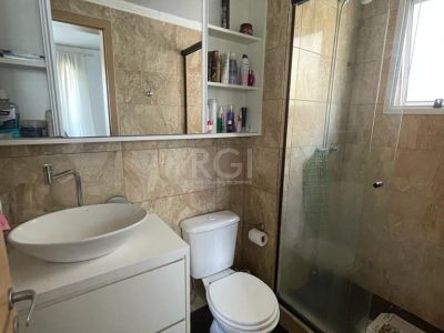 Apartamento à venda com 68m², 3 quartos, 1 suíte, 1 vaga no bairro Jardim Carvalho em Porto Alegre - Foto 4