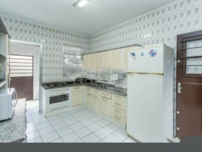 Casa à venda com 180m², 3 quartos, 2 vagas no bairro Petrópolis em Porto Alegre - Foto 6