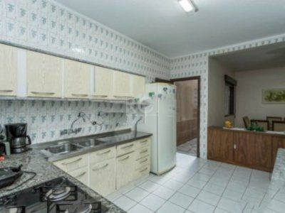 Casa à venda com 180m², 3 quartos, 2 vagas no bairro Petrópolis em Porto Alegre - Foto 7