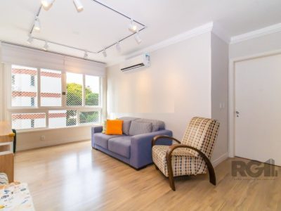 Apartamento à venda com 110m², 3 quartos, 1 suíte, 2 vagas no bairro Rio Branco em Porto Alegre - Foto 2