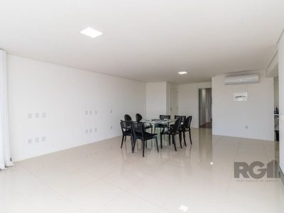 Cobertura à venda com 238m², 3 quartos, 1 suíte, 2 vagas no bairro Cristal em Porto Alegre - Foto 4