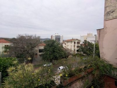 Casa à venda com 115m², 3 quartos, 1 vaga no bairro Petrópolis em Porto Alegre - Foto 13