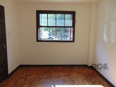 Casa à venda com 84m², 2 quartos, 2 vagas no bairro Jardim Botânico em Porto Alegre - Foto 2