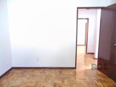 Casa à venda com 84m², 2 quartos, 2 vagas no bairro Jardim Botânico em Porto Alegre - Foto 7