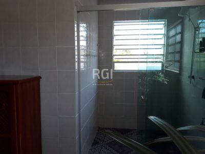 Casa à venda com 200m², 3 quartos, 1 suíte, 1 vaga no bairro Santana em Porto Alegre - Foto 14