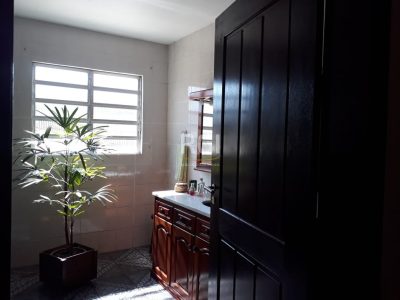 Casa à venda com 200m², 3 quartos, 1 suíte, 1 vaga no bairro Santana em Porto Alegre - Foto 12