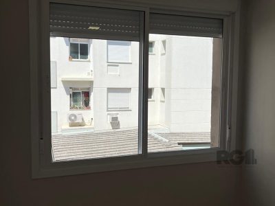 Apartamento à venda com 69m², 2 quartos, 1 vaga no bairro Medianeira em Porto Alegre - Foto 10