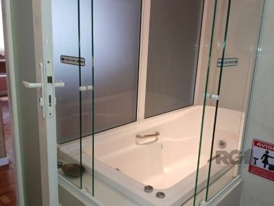 Apartamento à venda com 74m², 2 quartos, 1 vaga no bairro Higienópolis em Porto Alegre - Foto 2