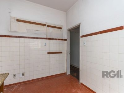 Casa à venda com 169m², 4 quartos, 3 vagas no bairro Medianeira em Porto Alegre - Foto 11