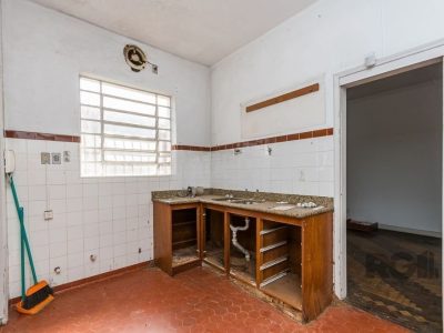 Casa à venda com 169m², 4 quartos, 3 vagas no bairro Medianeira em Porto Alegre - Foto 13