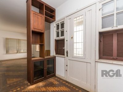 Casa à venda com 169m², 4 quartos, 3 vagas no bairro Medianeira em Porto Alegre - Foto 10