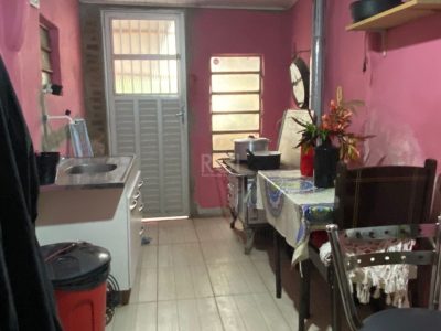 Casa à venda com 300m², 2 quartos, 2 vagas no bairro Partenon em Porto Alegre - Foto 29