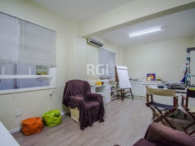 Conjunto/Sala à venda com 97m² no bairro Centro Histórico em Porto Alegre - Foto 18