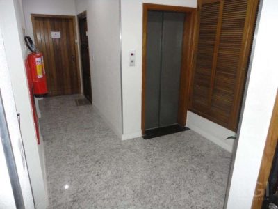 Conjunto/Sala à venda com 67m², 2 vagas no bairro Petrópolis em Porto Alegre - Foto 3