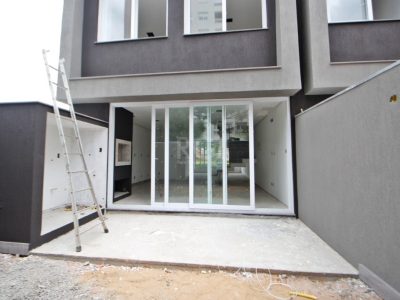 Casa à venda com 203m², 3 quartos, 1 suíte, 4 vagas no bairro Higienópolis em Porto Alegre - Foto 4