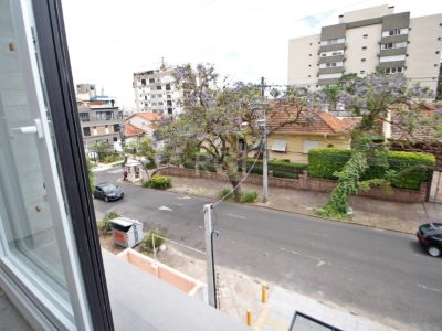 Casa à venda com 203m², 3 quartos, 1 suíte, 4 vagas no bairro Higienópolis em Porto Alegre - Foto 11