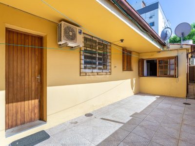 Casa à venda com 234m², 3 quartos, 1 suíte, 3 vagas no bairro Petrópolis em Porto Alegre - Foto 51