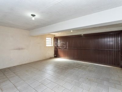 Casa à venda com 234m², 3 quartos, 1 suíte, 3 vagas no bairro Petrópolis em Porto Alegre - Foto 63