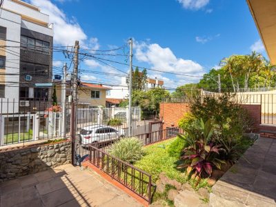 Casa à venda com 234m², 3 quartos, 1 suíte, 3 vagas no bairro Petrópolis em Porto Alegre - Foto 64