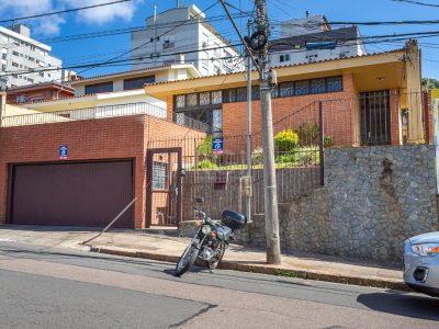 Casa à venda com 234m², 3 quartos, 1 suíte, 3 vagas no bairro Petrópolis em Porto Alegre - Foto 65